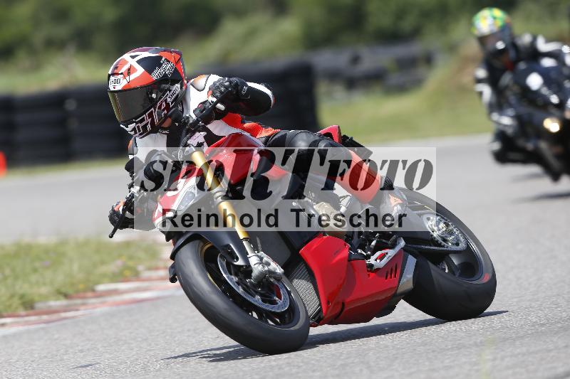 /27 12.06.2025 Ducati Schweiz Trackday Warmup  ADR/blau-bleu/19-1